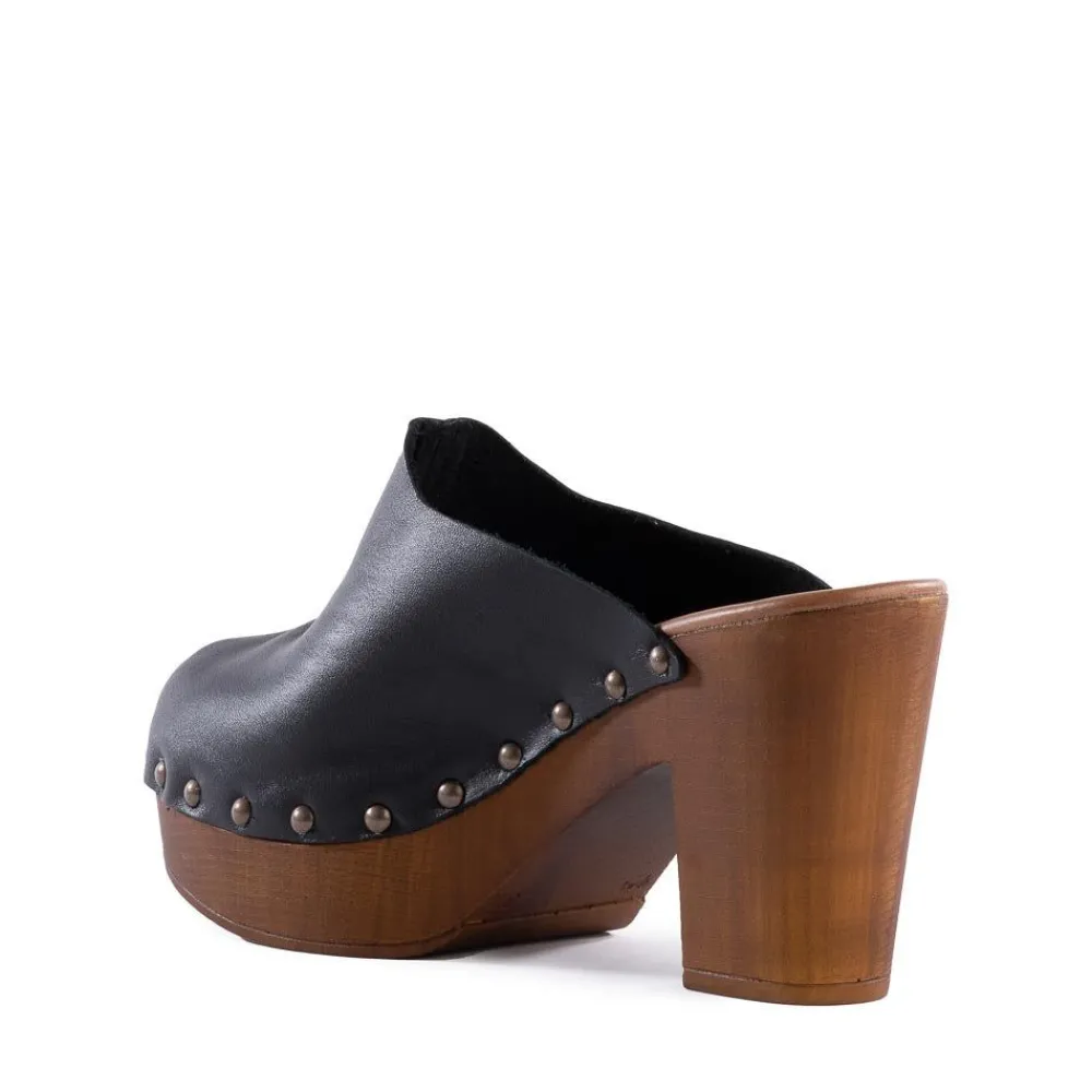 Seychelles Go All Out Black Clog